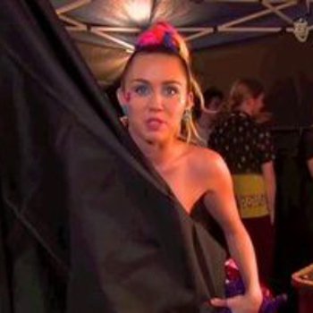 Miley Cyrus Caught Naked in MTV Video Music Awards