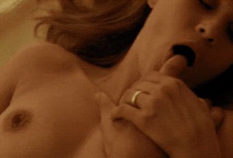 Reese Witherspoon Suck its Finger